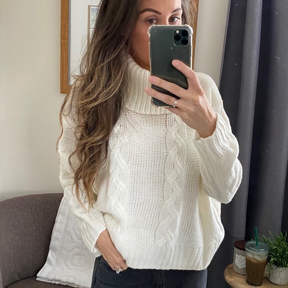 Sweaters - NWT Cozy Braided Cable Knit Sweater
